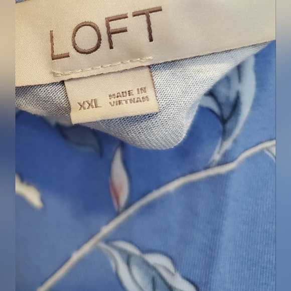 LOFT Blue Floral Midi Dress - Picture 3 of 4